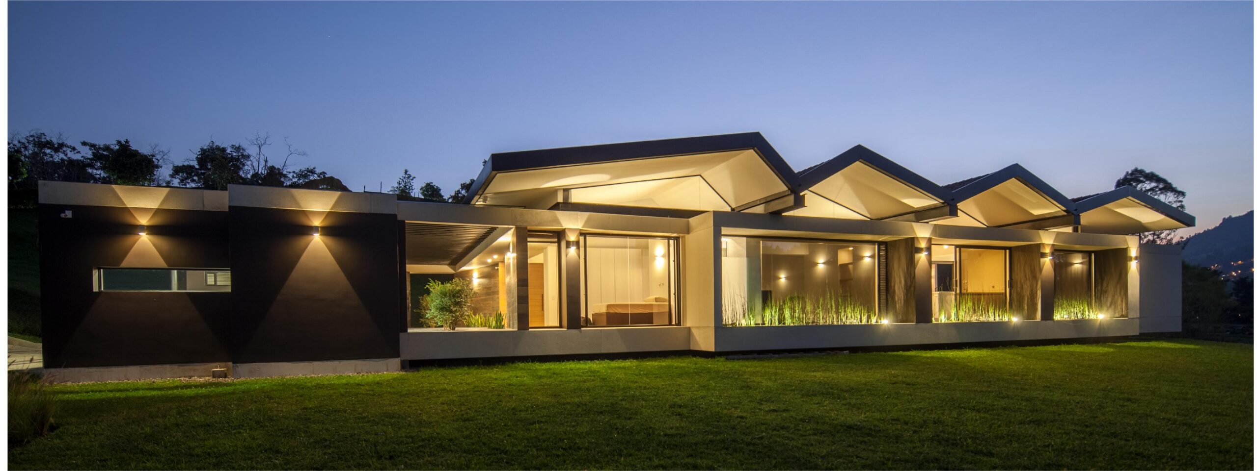 Casa Aguas Claras - Javier Vera ArquitectosAUTOR: Arq. Javier Vera L. FOTOGRAFIA: Arq. Sergio Gómez.