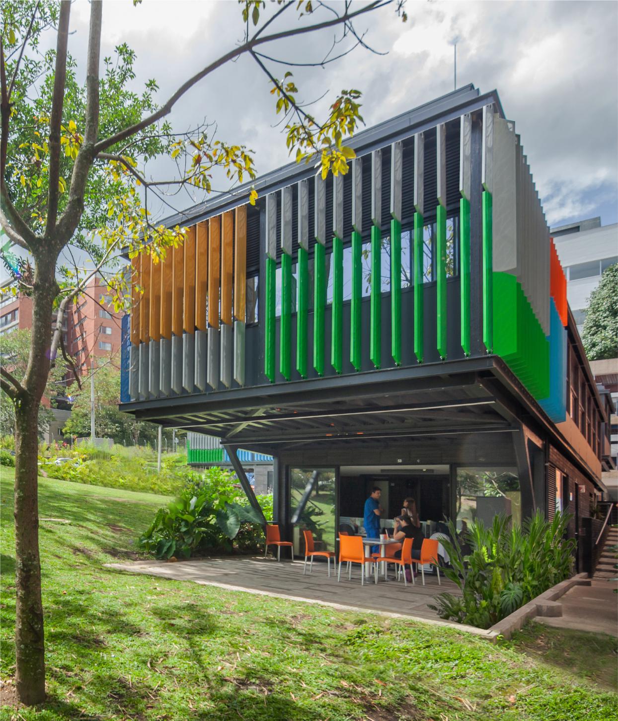 Edificio Elementary Colegio Montessori - Javier Vera Arquitectos
