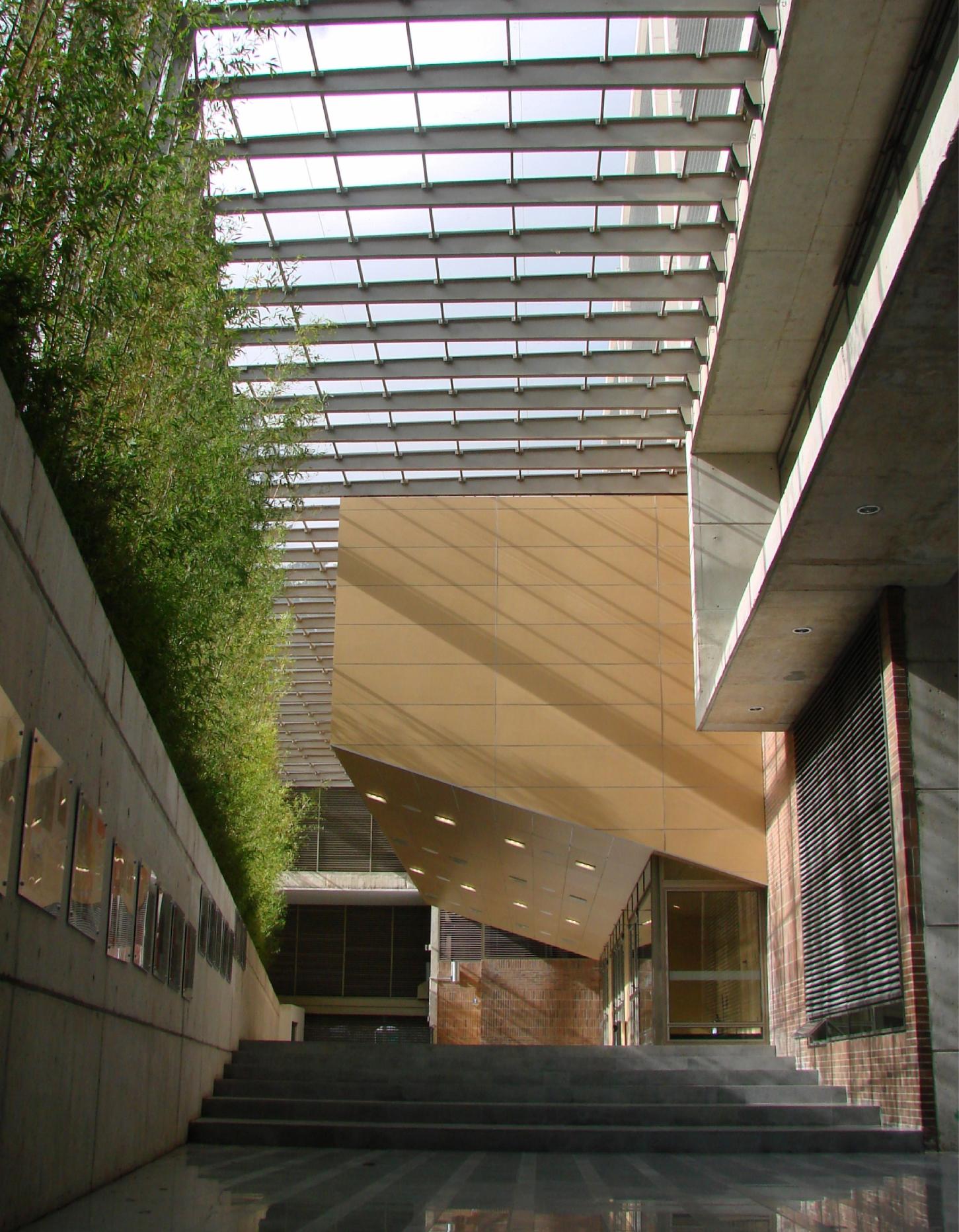 Edificio Mario Laserna - Javier Vera Arquitectos